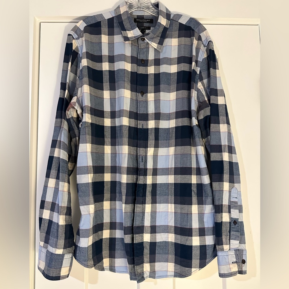 Banana Republic Grant Fit Navy and White Plaid Shirt L